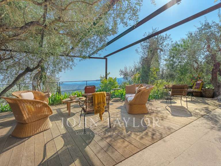 Maison Châteauneuf-Grasse - 4 chambres - 239m²