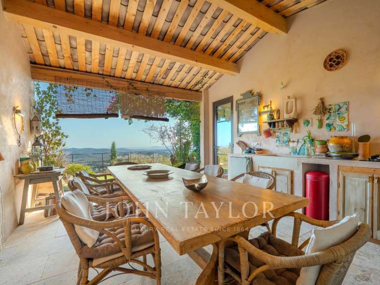 Maison Châteauneuf-Grasse - 4 chambres - 239m²