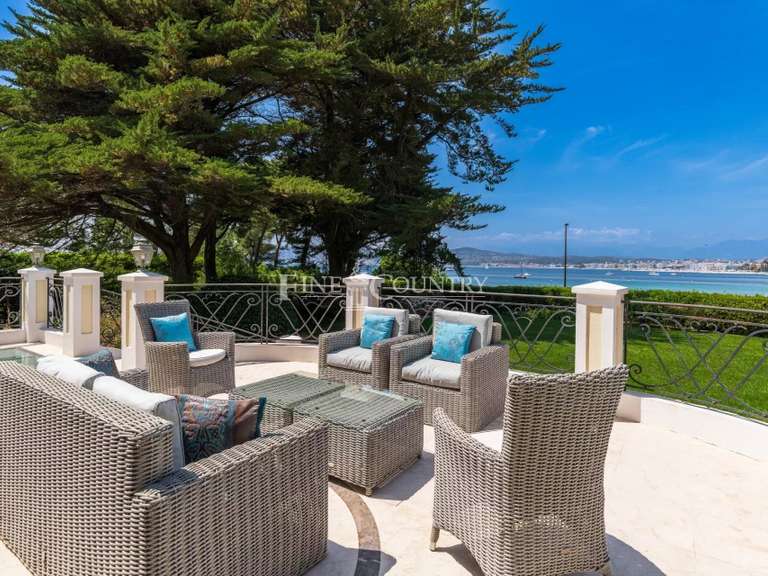 Villa Antibes - 9 chambres - 512m²