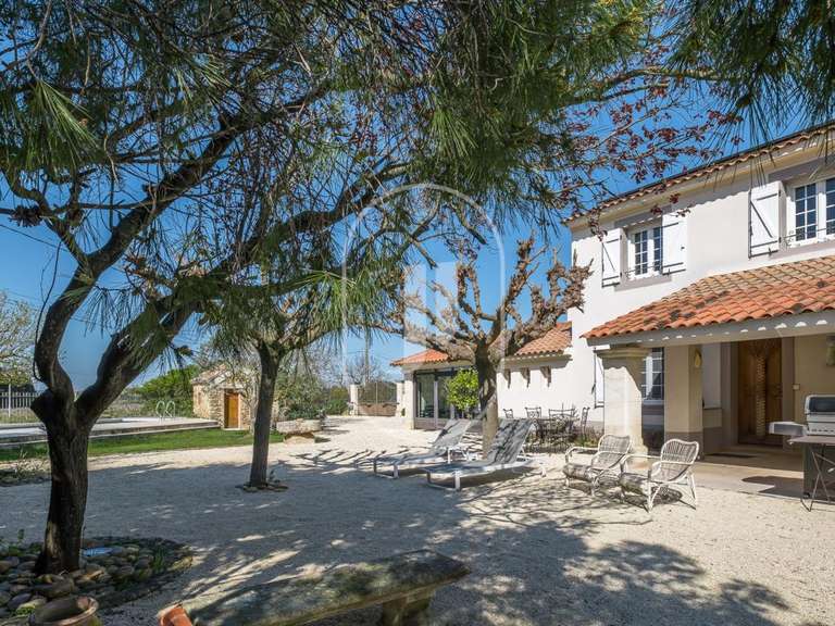 Maison Châteauneuf-du-Pape - 4 chambres - 176m²