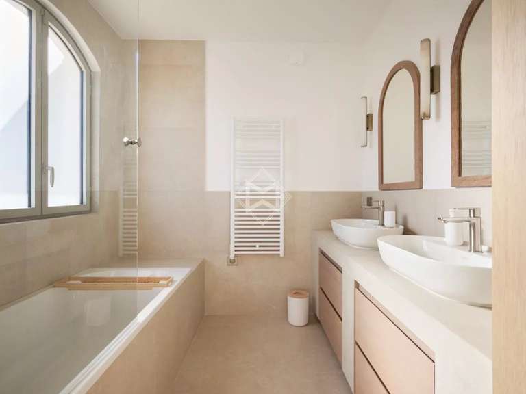 Villa Cavalaire-sur-Mer - 6 bedrooms - 320m²