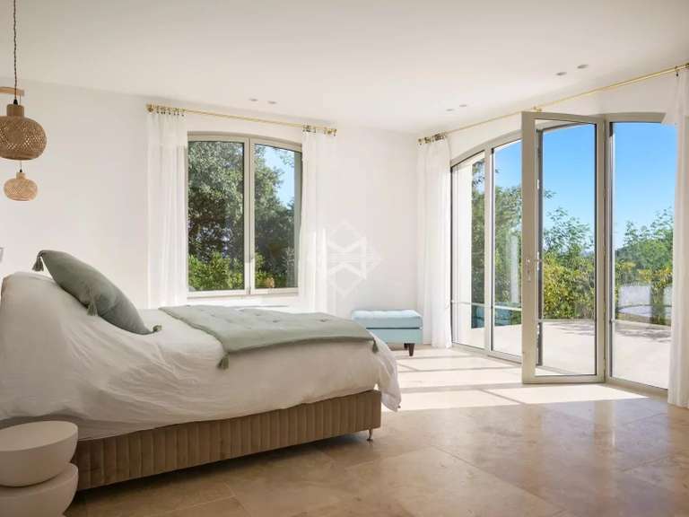 Villa Cavalaire-sur-Mer - 6 bedrooms - 320m²