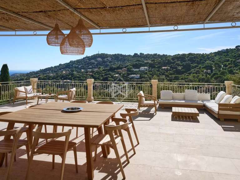 Villa Cavalaire-sur-Mer - 6 bedrooms - 320m²