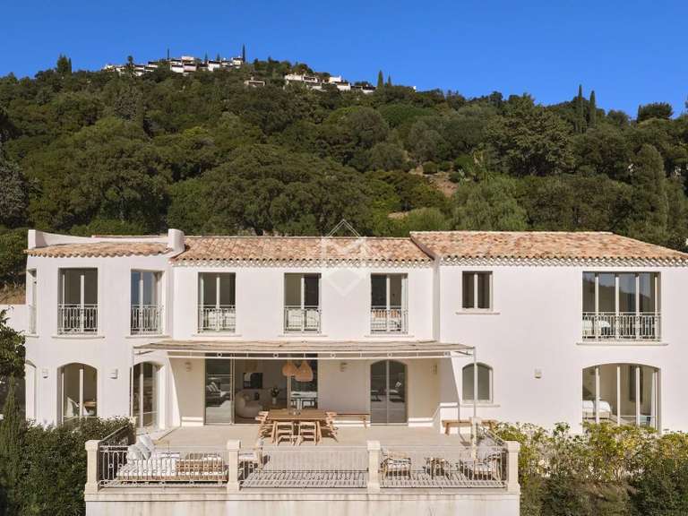 Villa Cavalaire-sur-Mer - 6 bedrooms - 320m²