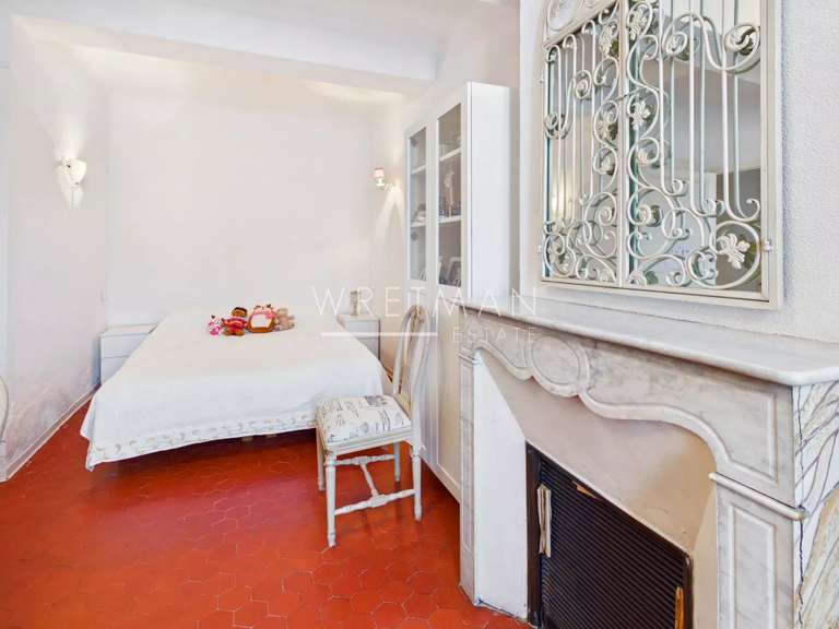 Maison Plan-de-la-Tour - 3 chambres - 195m²