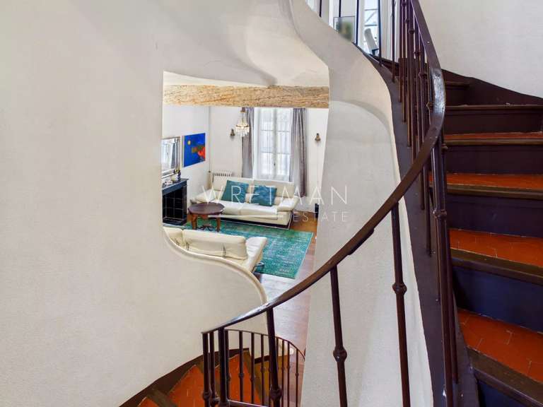 Maison Plan-de-la-Tour - 3 chambres - 195m²