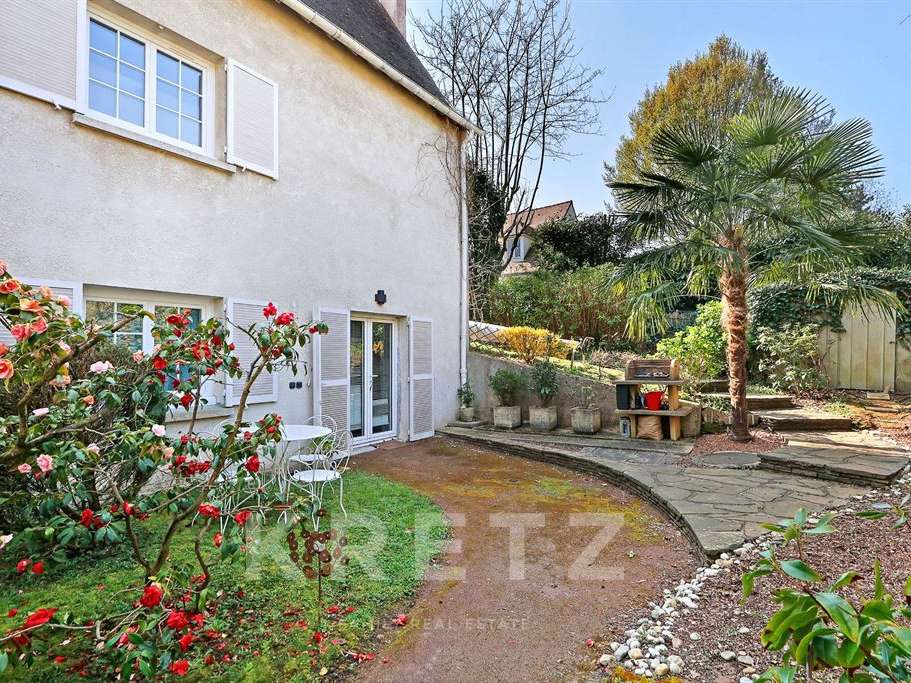 House Marnes-la-Coquette