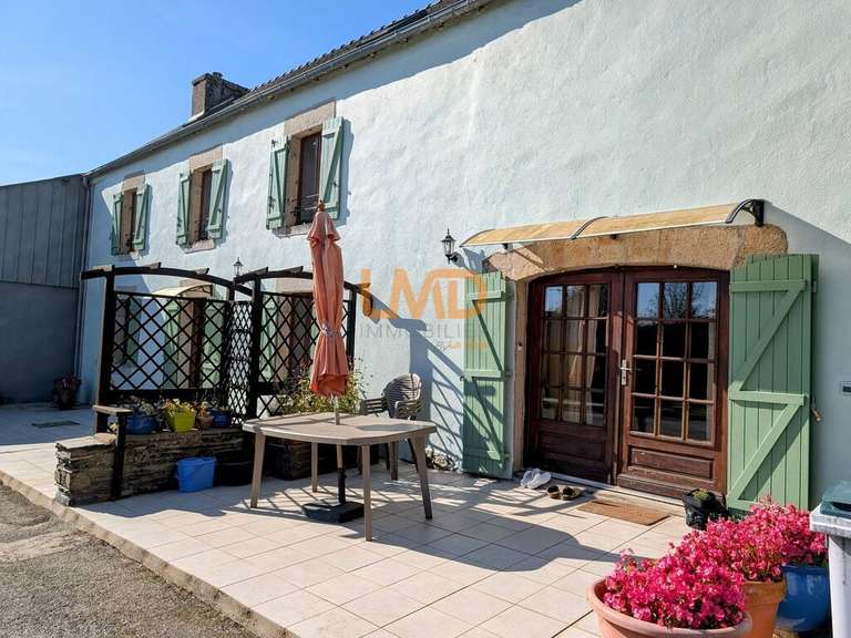 Maison Saint-Coulitz - 17 chambres - 708m²