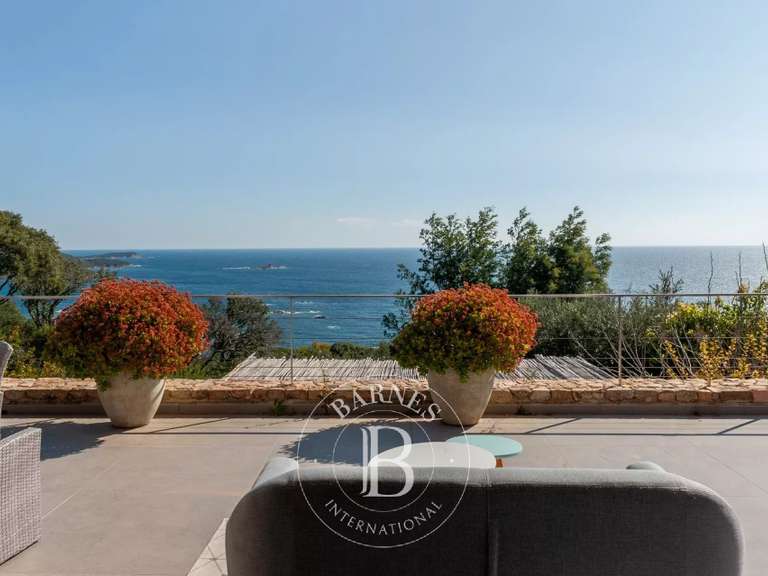 Villa with Sea view Lecci - 9 bedrooms - 350m²