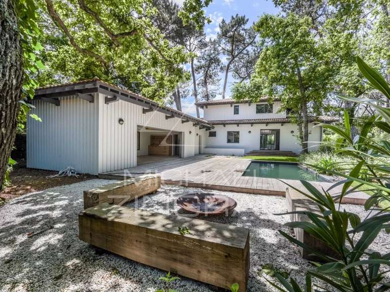 House Pyla-sur-mer - 5 bedrooms - 350m²