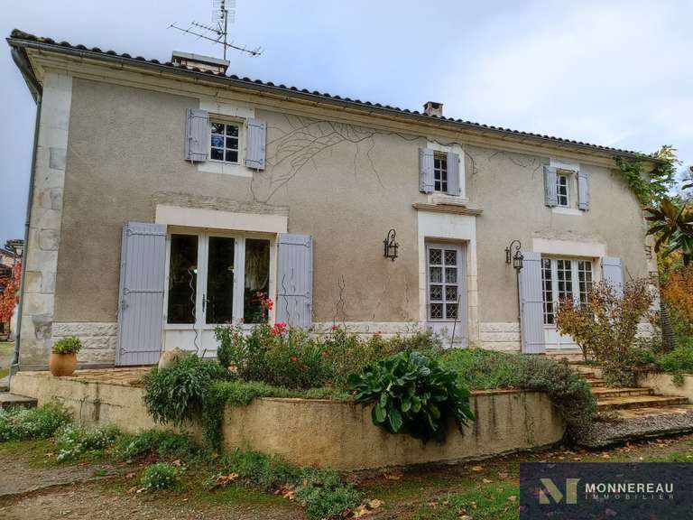 Maison Baignes-Sainte-Radegonde - 11 chambres - 608m²