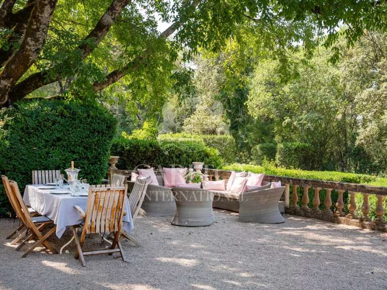 Castle Lorgues - 10 bedrooms - 900m²
