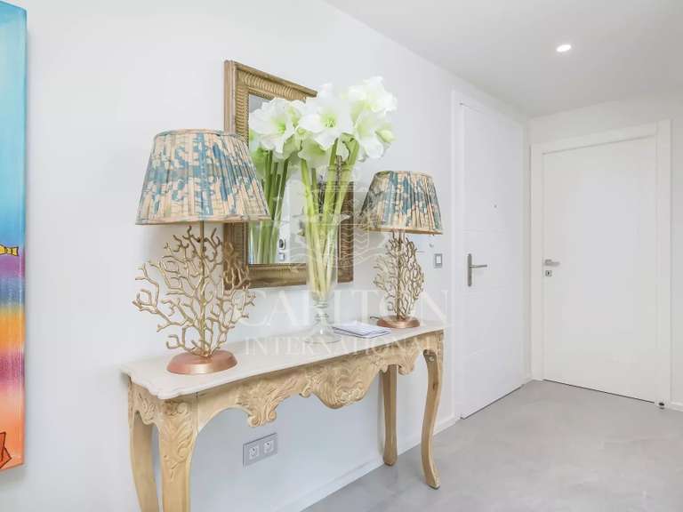 Apartment with Sea view Cap-d-antibes - 3 bedrooms - 105m²