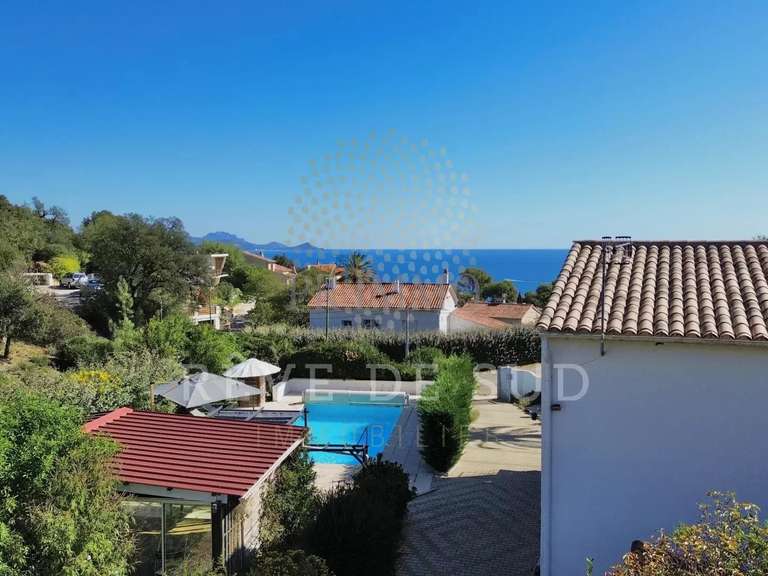 Maison avec Vue sur mer Roquebrune-sur-Argens - 5 chambres - 160m²