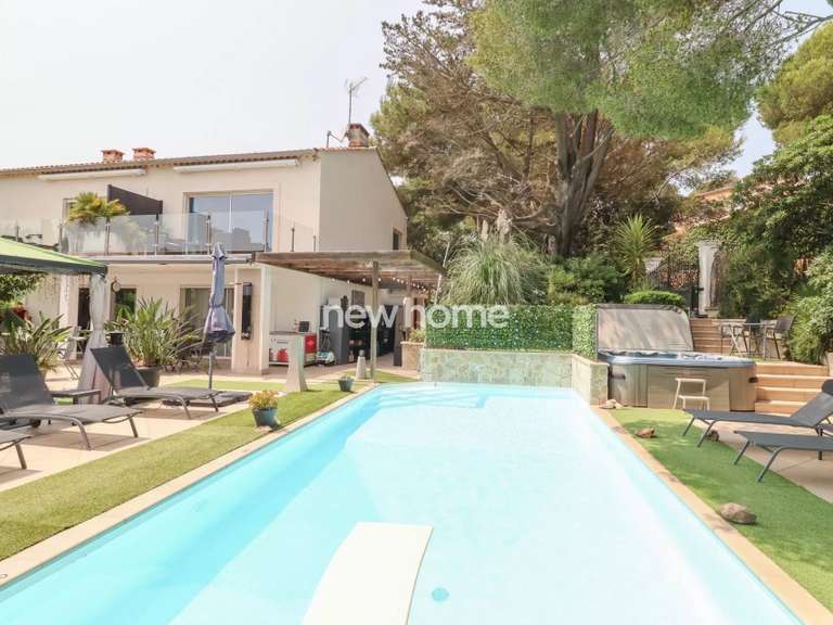 Villa with Sea view Fréjus - 9 bedrooms - 308m²