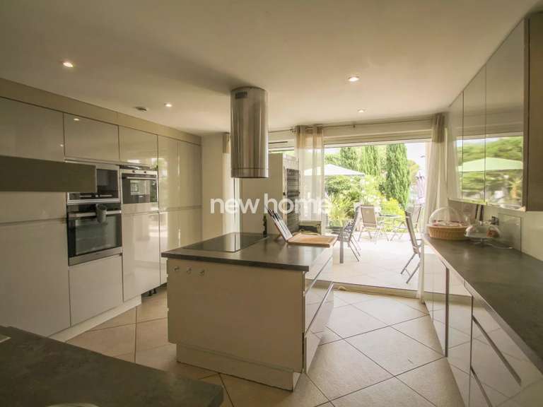 Villa with Sea view Fréjus - 9 bedrooms - 308m²
