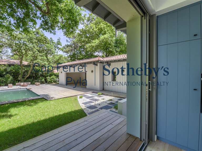 House Pyla-sur-mer - 5 bedrooms - 350m²
