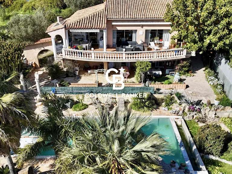 Maison avec Vue sur mer Cavalaire-sur-Mer - 5 chambres - 310m²