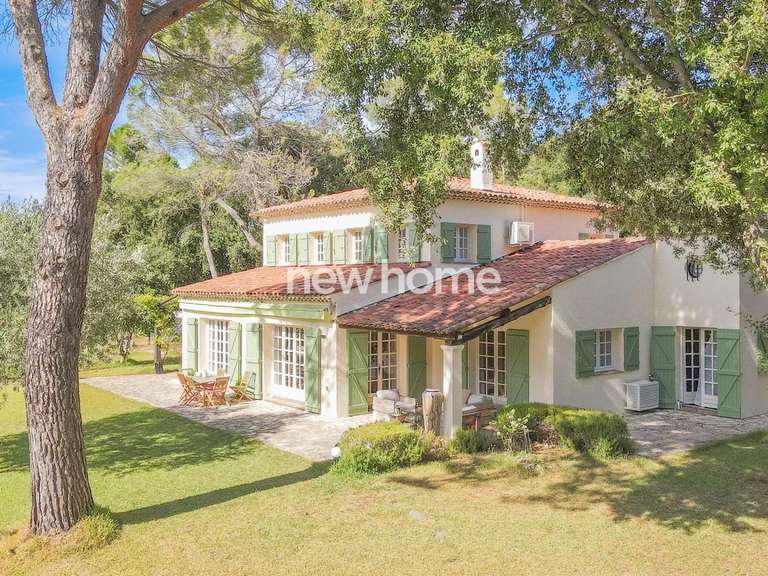 Villa Montauroux - 5 bedrooms - 270m²