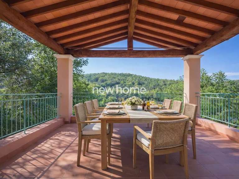 Maison Carcès - 4 chambres - 255m²