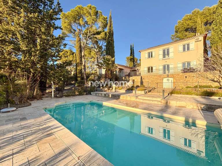 House Flayosc - 4 bedrooms - 150m²