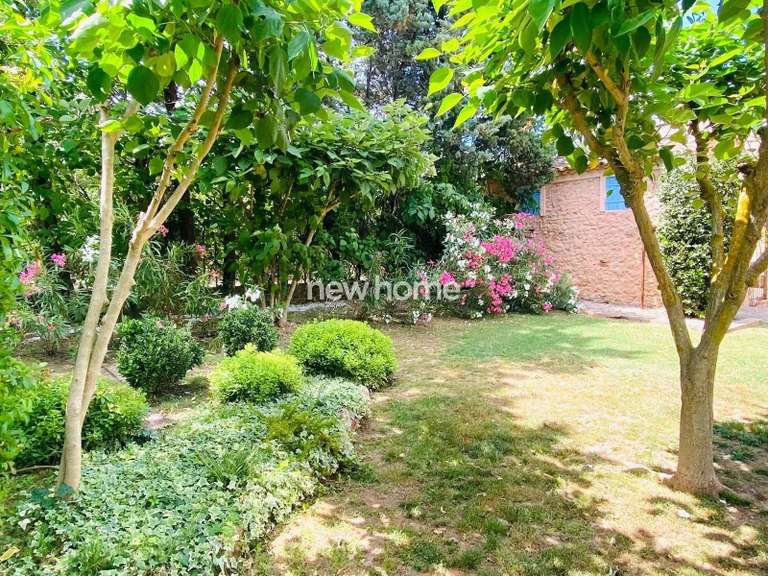 Maison Le Cannet-des-Maures - 4 chambres - 210m²