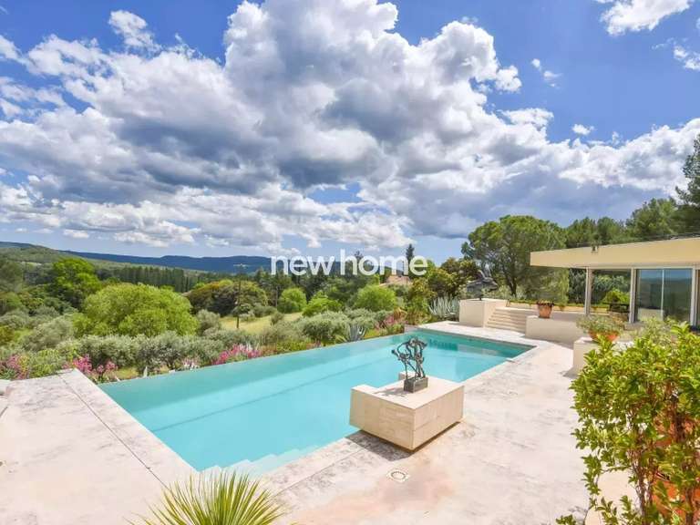 Propriété Salernes - 3 chambres - 611m²