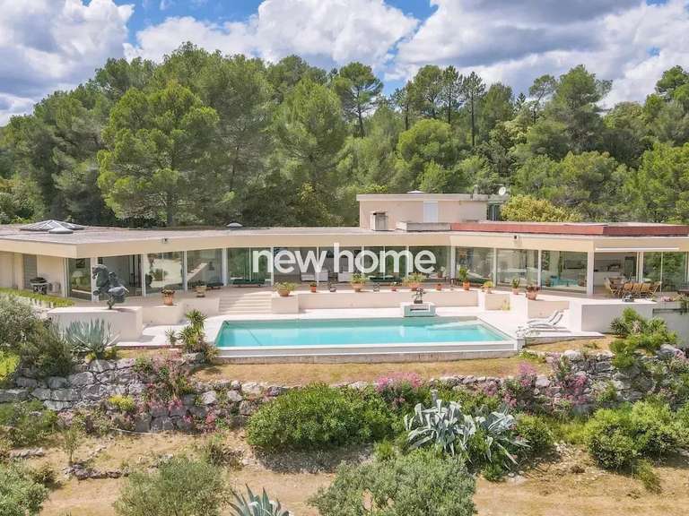 Propriété Salernes - 3 chambres - 611m²