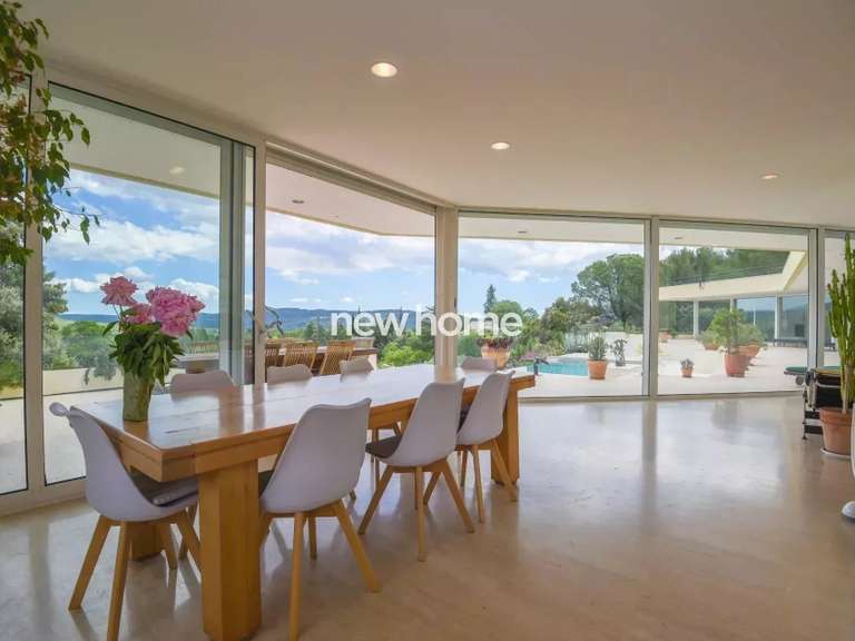 Propriété Salernes - 3 chambres - 611m²