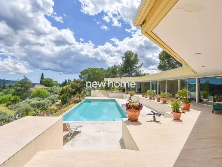 Propriété Salernes - 3 chambres - 611m²