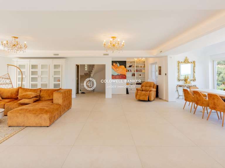 Villa with Sea view Sainte-Maxime - 7 bedrooms - 378m²