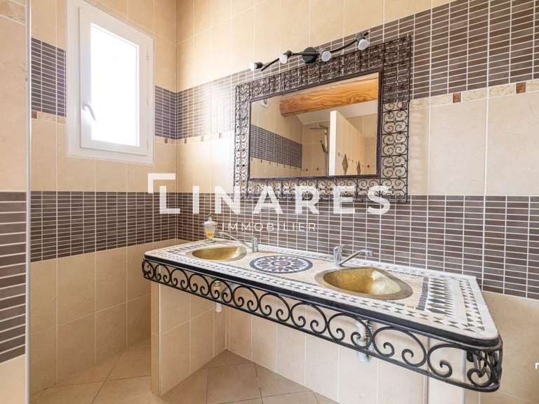 Maison Marseille 13e - 7 chambres - 200m²