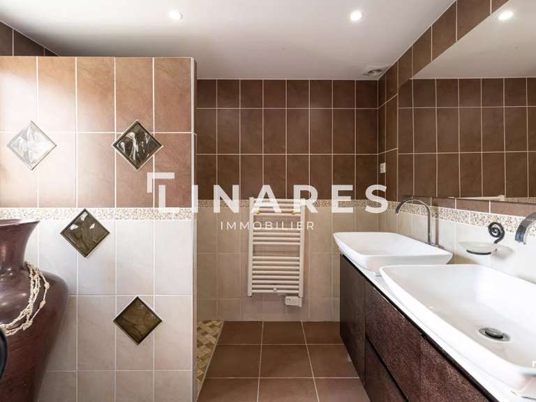 Maison Marseille 13e - 7 chambres - 200m²