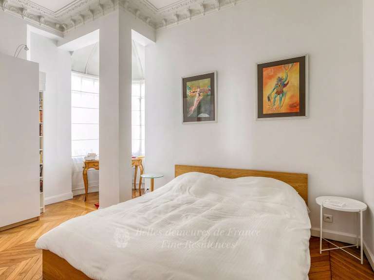 Appartement Paris 16e - 3 chambres - 141m²