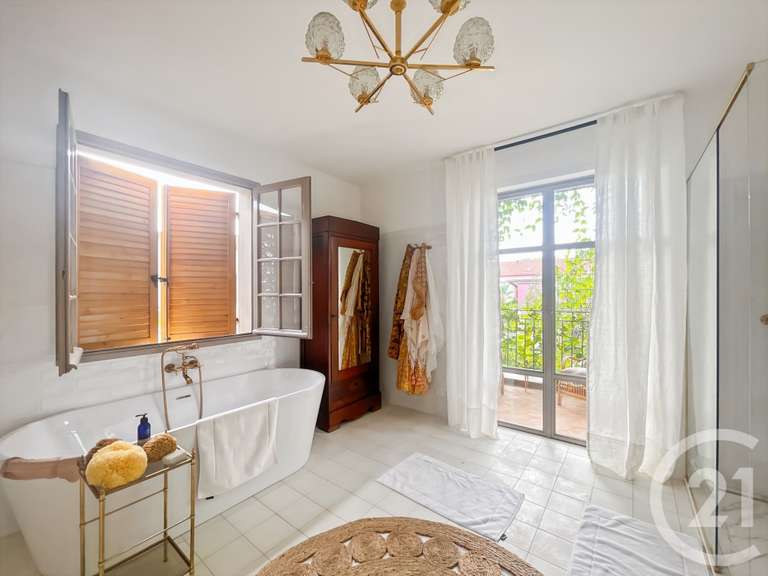 Maison Saint-Florent - 6 chambres - 303m²