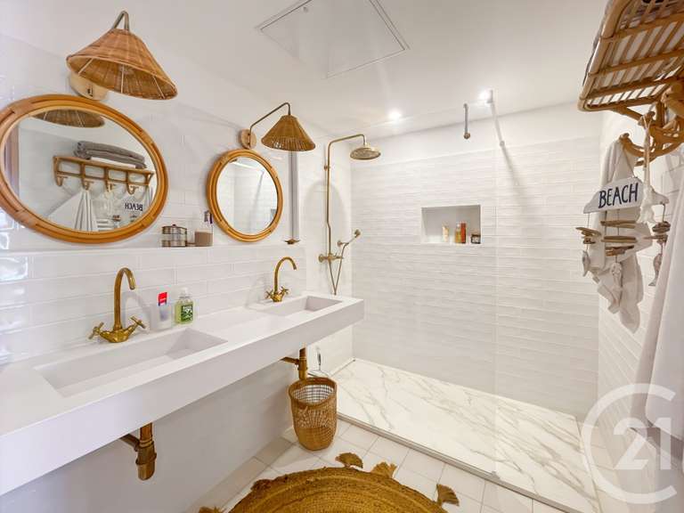 Maison Saint-Florent - 6 chambres - 303m²