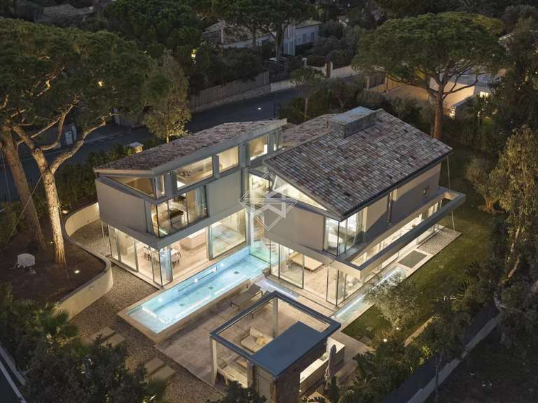 Villa Saint-Tropez - 5 bedrooms - 310m²
