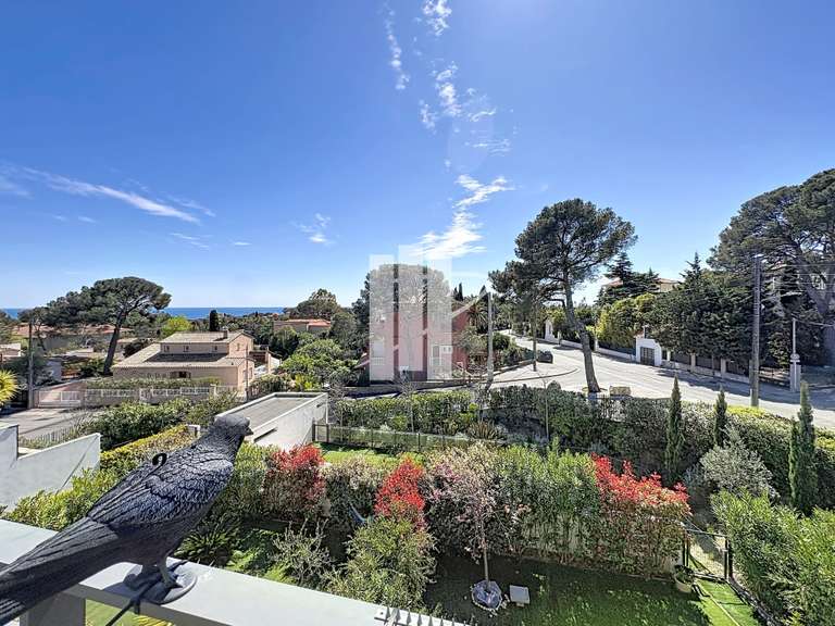 Apartment with Sea view Saint-Raphaël - 3 bedrooms - 91m²
