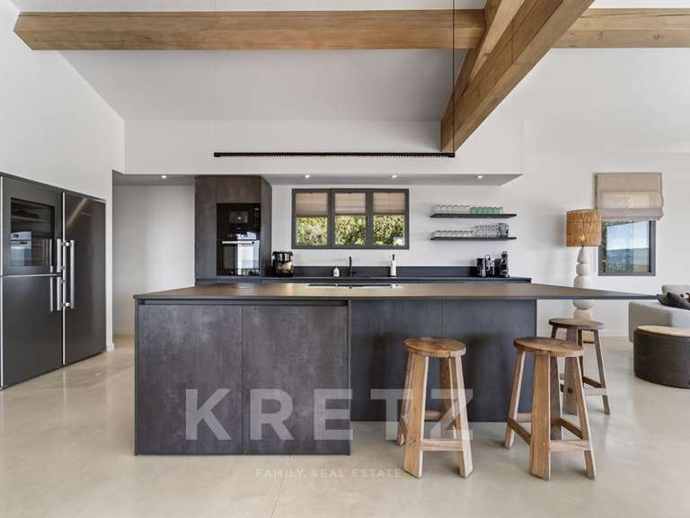 Maison Saint-Saturnin-lès-Apt - 5 chambres - 230m²