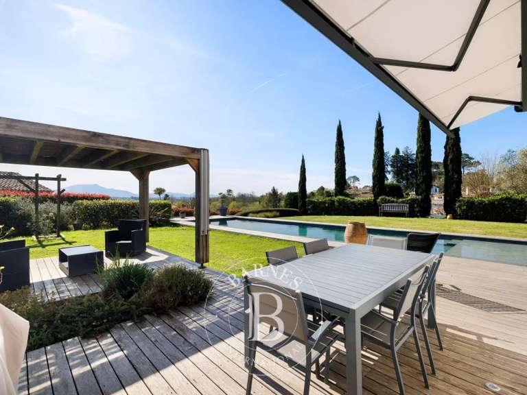 Maison Arcangues - 3 chambres - 220m²