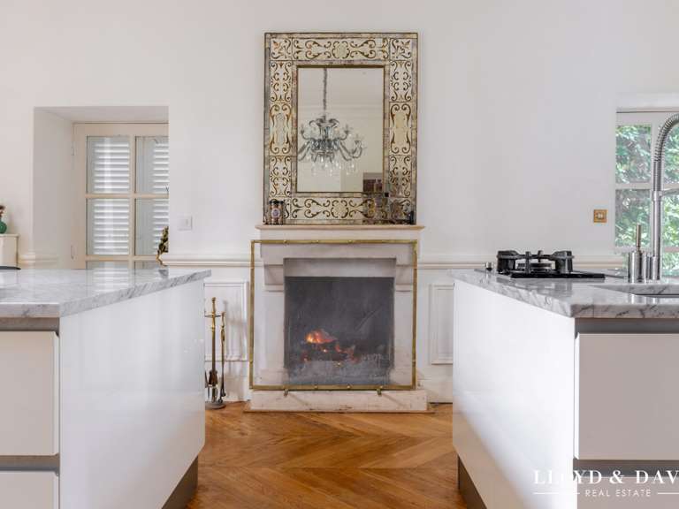 Castle Sainte-Luce-sur-Loire - 6 bedrooms - 280m²