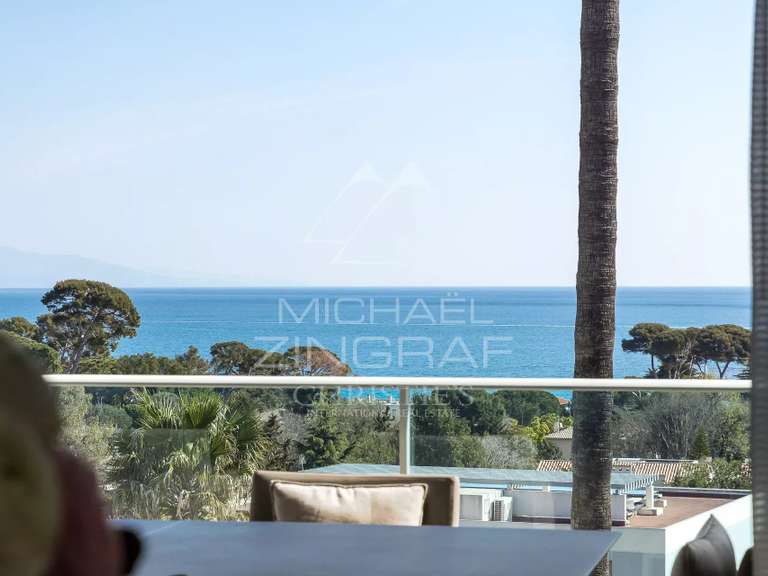 Appartement avec Vue sur mer Cap-d-antibes - 3 chambres - 206m²