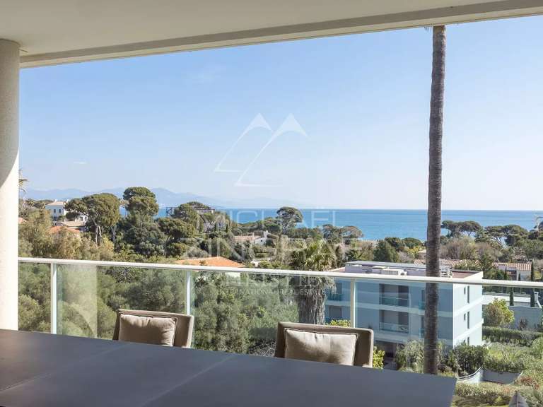 Appartement avec Vue sur mer Cap-d-antibes - 3 chambres - 206m²
