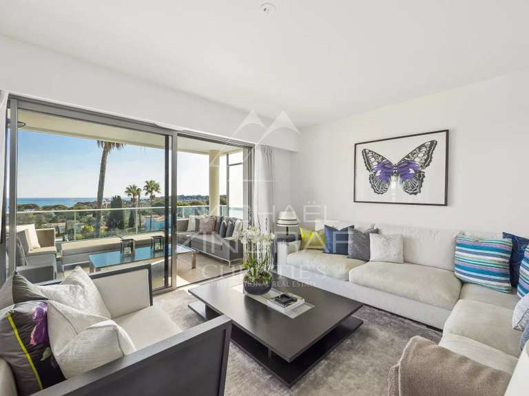 Appartement avec Vue sur mer Cap-d-antibes - 3 chambres - 206m²