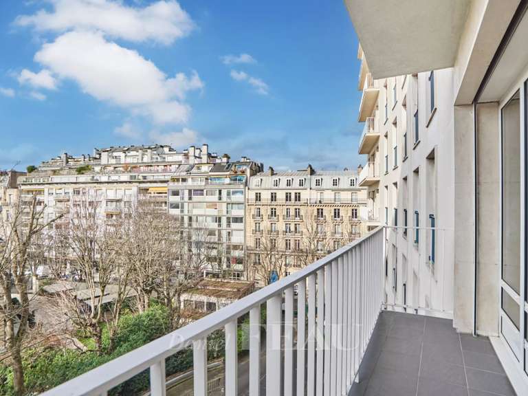 Appartement Paris 16e - 4 chambres - 135m²