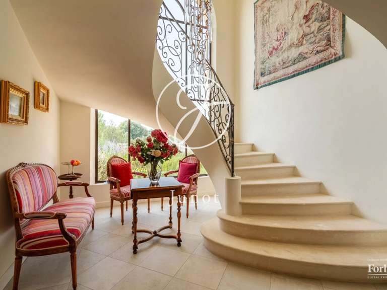 Maison Raphele-les-arles - 8 chambres - 640m²