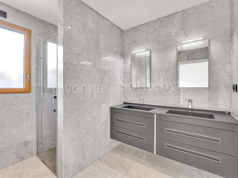 Appartement Divonne-les-Bains - 5 chambres - 291m²