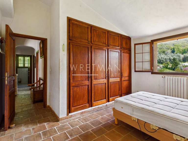 Maison Le Bar-sur-Loup - 3 chambres - 162m²