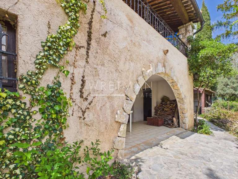 Maison Le Bar-sur-Loup - 3 chambres - 162m²
