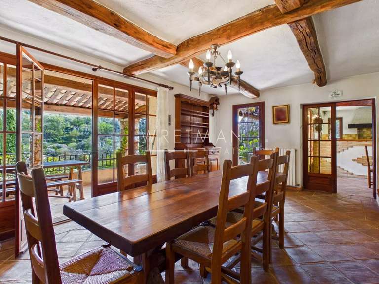 Maison Le Bar-sur-Loup - 3 chambres - 162m²